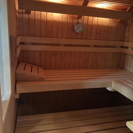 Schöne Mit Whirlpool Und Sauna Apartment *