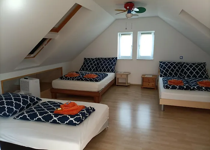 Schoene Mit Whirlpool Und Sauna Homberg (Ohm)