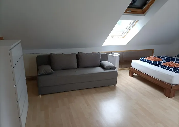 Schoene Mit Whirlpool Und Sauna Homberg (Ohm)