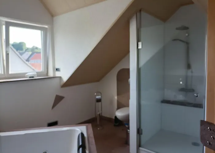 Schoene Mit Whirlpool Und Sauna Homberg (Ohm)