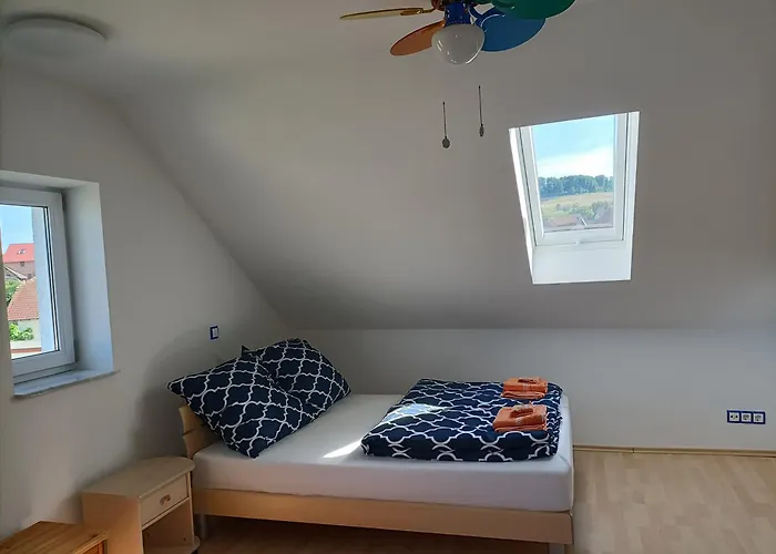 Schoene Mit Whirlpool Und Sauna Appartamento